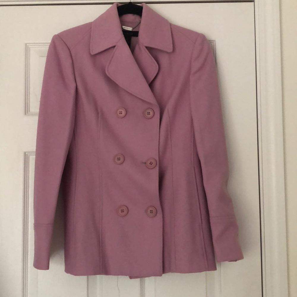 Gentle used The Limited coat in pink color XS